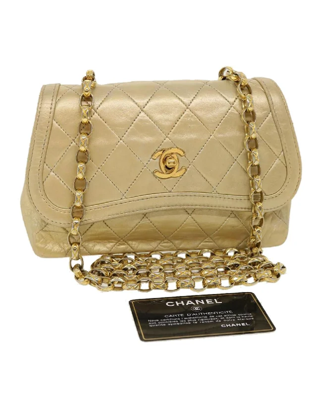 Tote bags with transparent PVC material for a modern and edgy style-Chanel Matelasse Turn Lock Chain Shoulder Bag